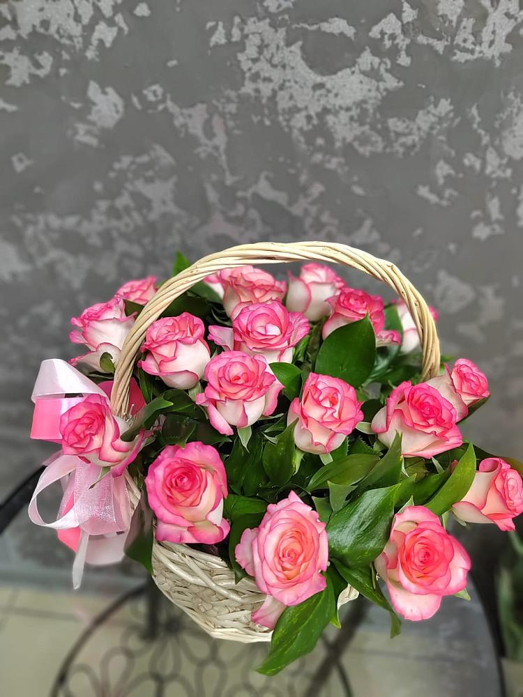 Цветочная композиция из Розы в корзине в Лебедяни