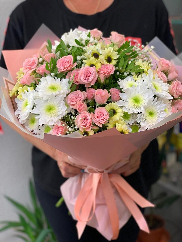 Букет цветов из: Розы и Хризантемы в Лебедяни