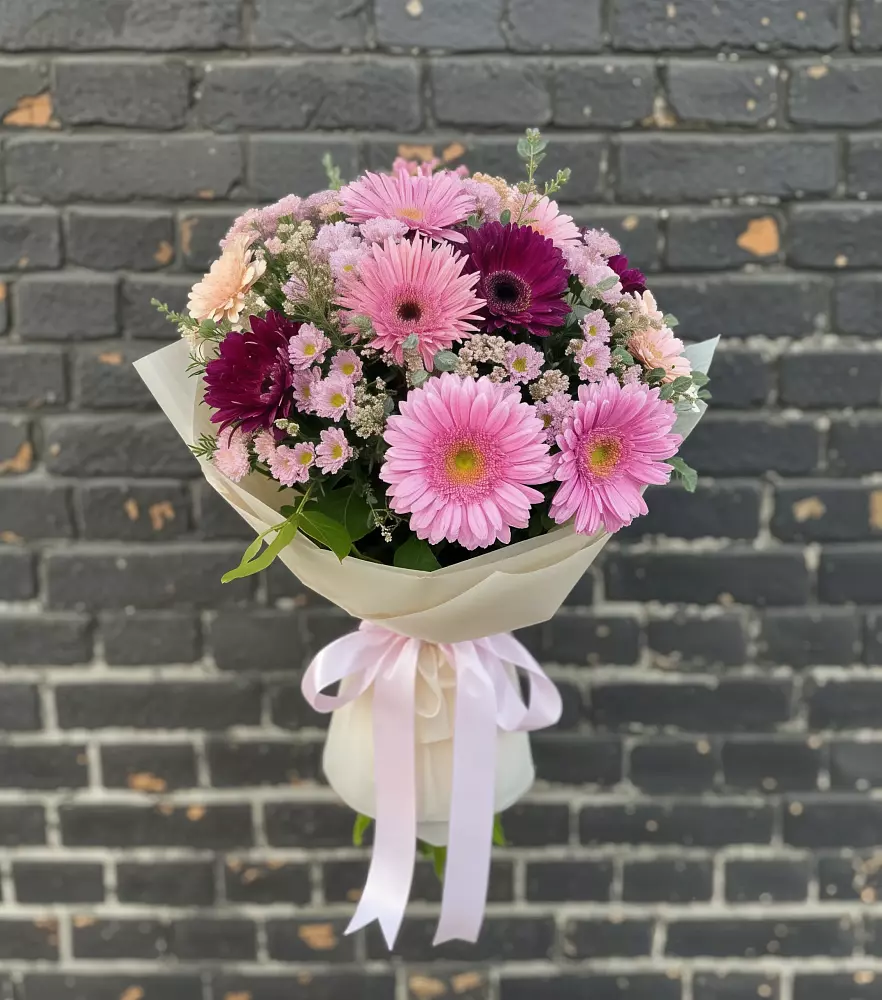 Букет цветов из: Герберы и Хризантемы в Лебедяни