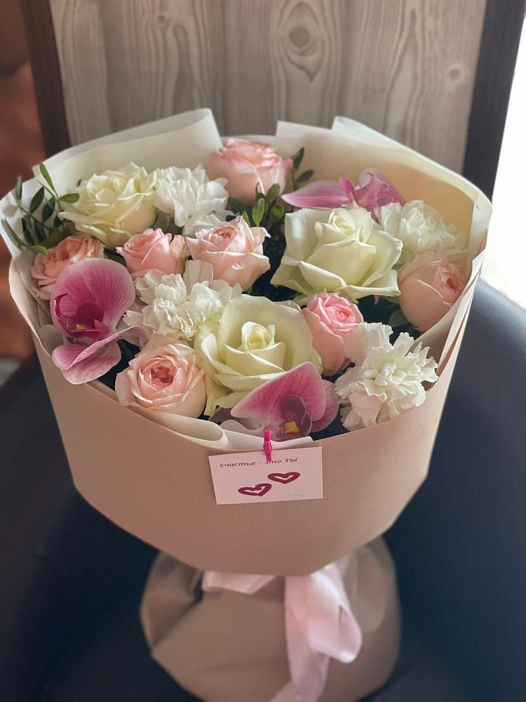 Букет цветов из: Орхидеи, Розы и Гвоздики в Лебедяни