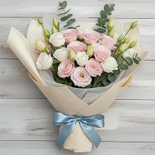 Букет цветов из:  Лизиантусы в Лебедяни