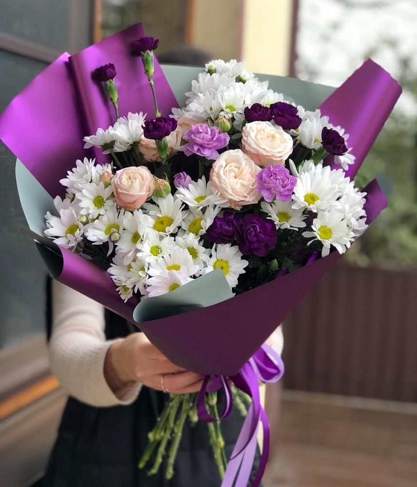 Букет цветов из: Хризантемы, Гвоздики и Розы в Лебедяни