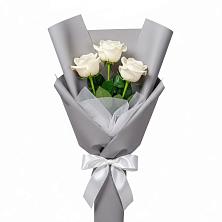 Букет 3 белые розы в Лебедяни