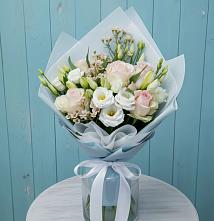 Букет цветов из:  Розы и Лизиантусы в Лебедяни