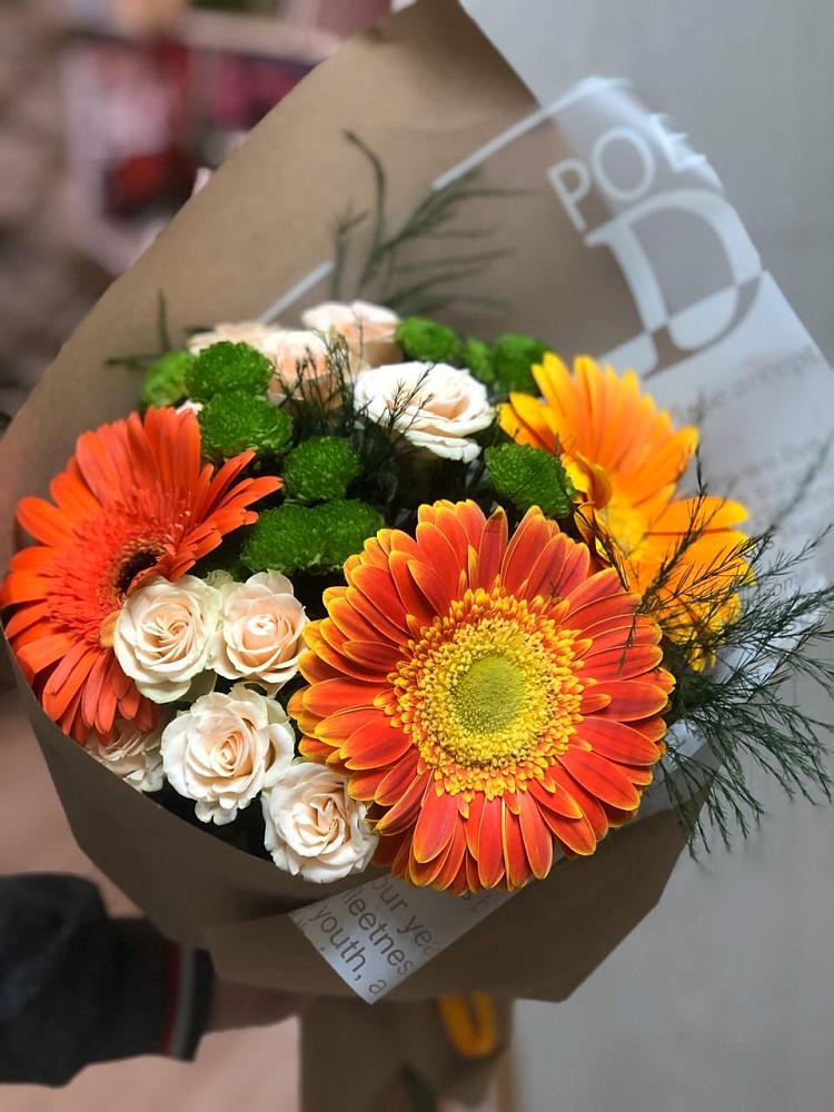 Букет цветов из: Герберы, Хризантемы и Розы в Лебедяни