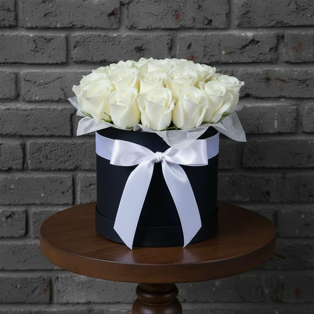 Цветочная композиция из Розы в шляпной коробке в Лебедяни