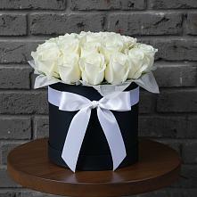 Цветочная композиция из Розы в шляпной коробке в Лебедяни